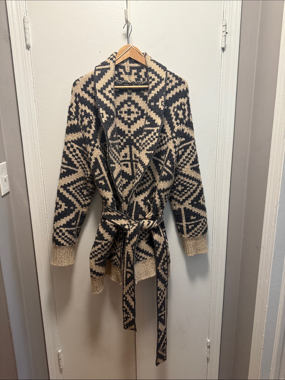 Banana Republic Geometric Belted Knit Cardigan - Cream & Black